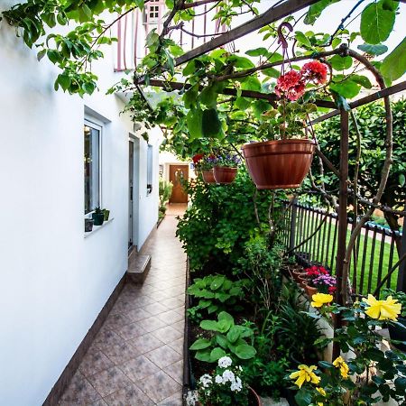 Apartments Lea ポレッチ エクステリア 写真