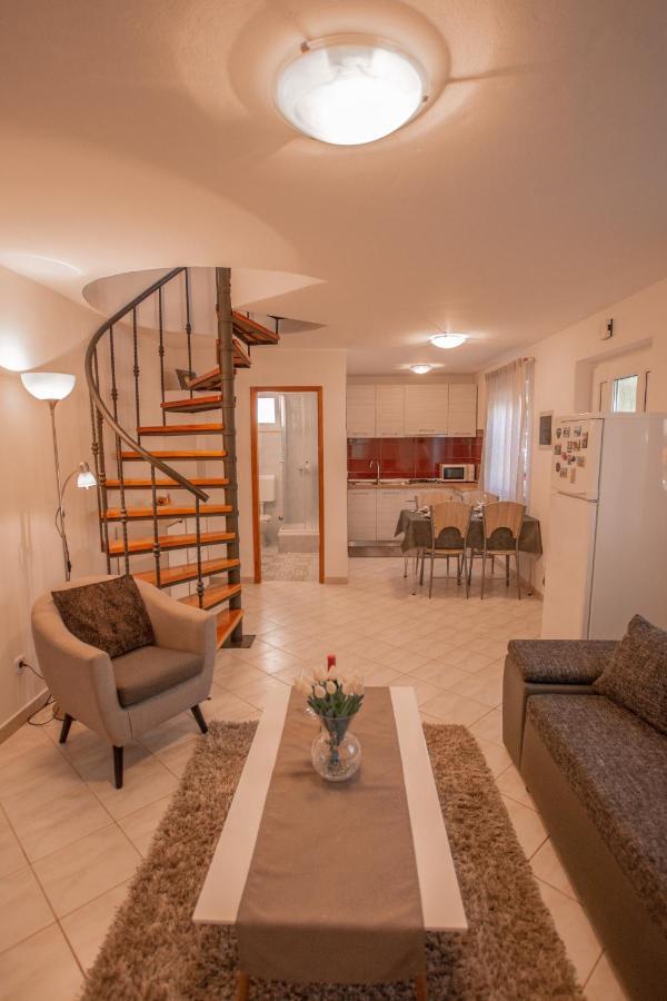 Apartments Lea ポレッチ エクステリア 写真