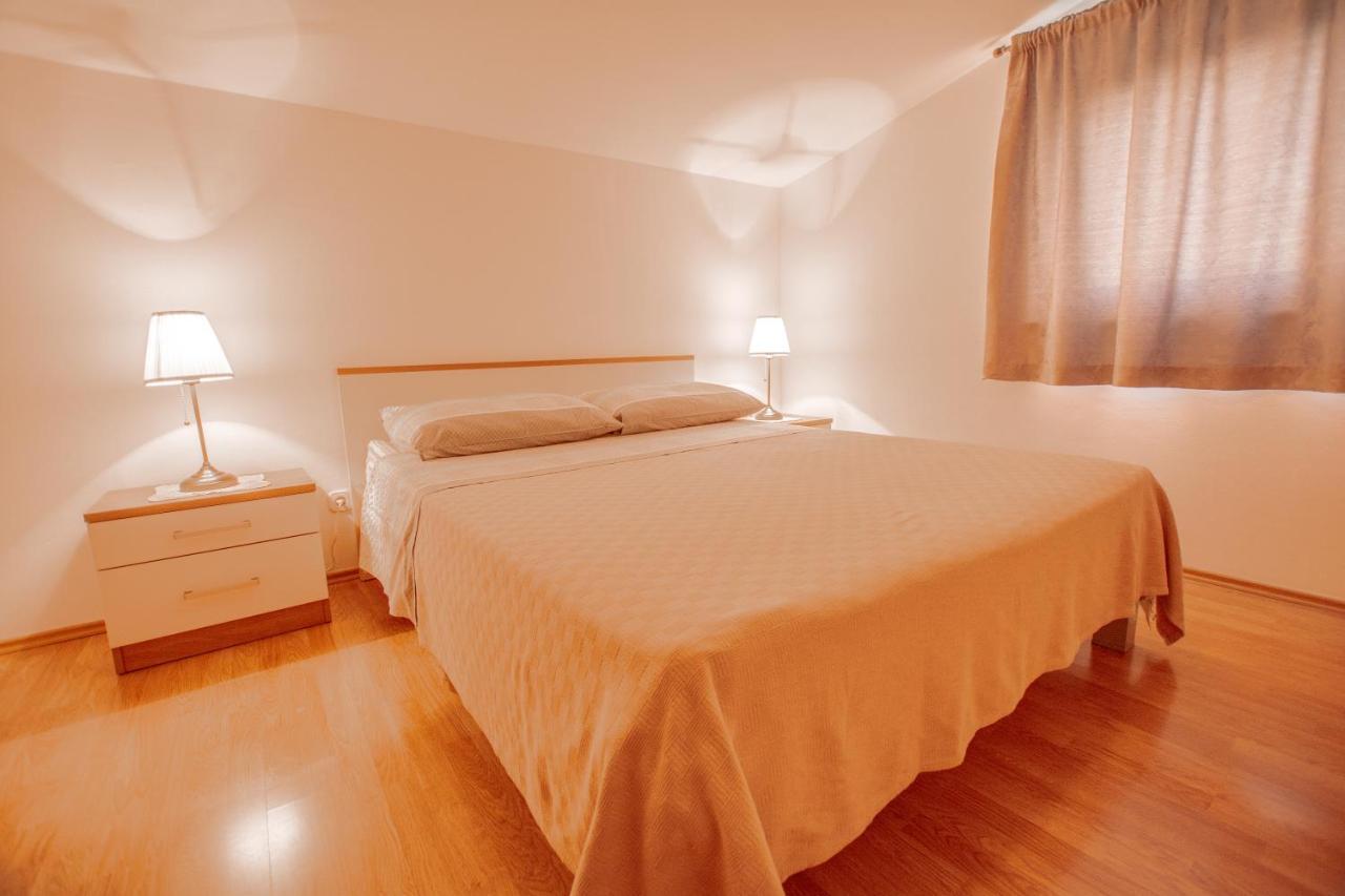 Apartments Lea ポレッチ エクステリア 写真